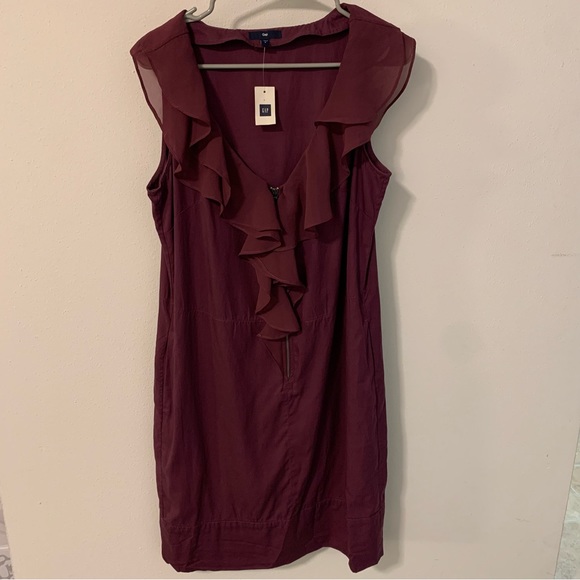 GAP Dresses & Skirts - NWT Gap Dress with Ruffles & Pockets Size 6